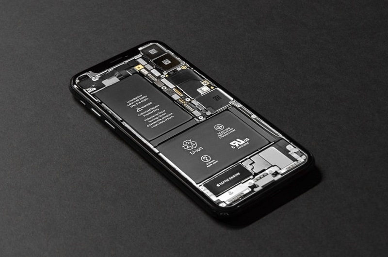 iPhone Bildschirm blau wegen Hardwareproblem