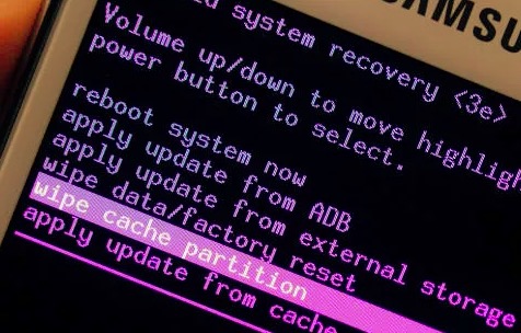 Löschen Sie die Cache-Partition, um Red Triangle Dead Android zu reparieren