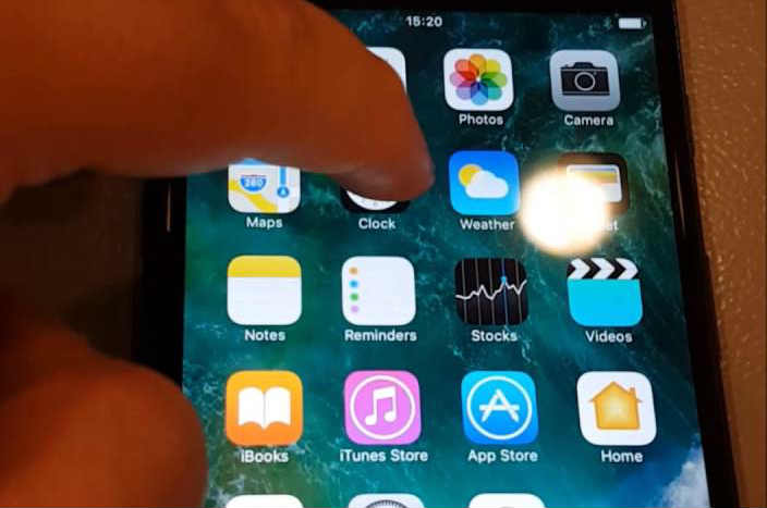 Starten Sie Ihr iPhone neu, um das Flackern des iPhone-Bildschirms zu beheben